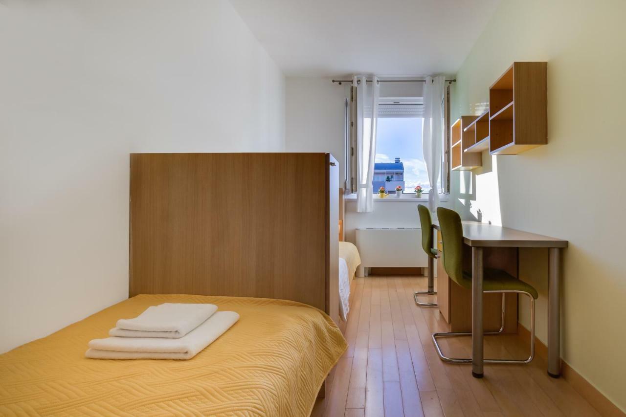 Apartment Pavic - Private Parking Zara Esterno foto