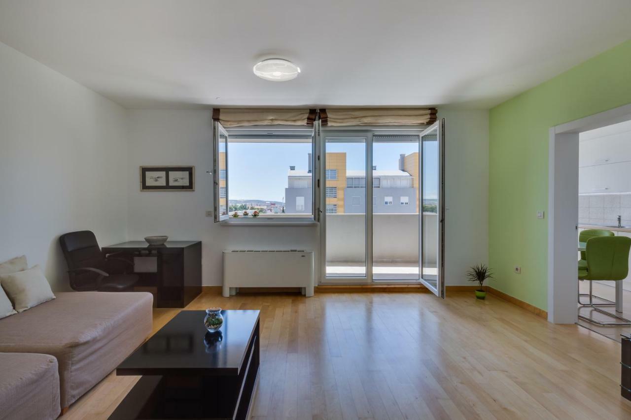 Apartment Pavic - Private Parking Zara Esterno foto