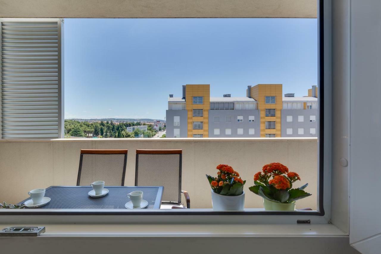 Apartment Pavic - Private Parking Zara Esterno foto