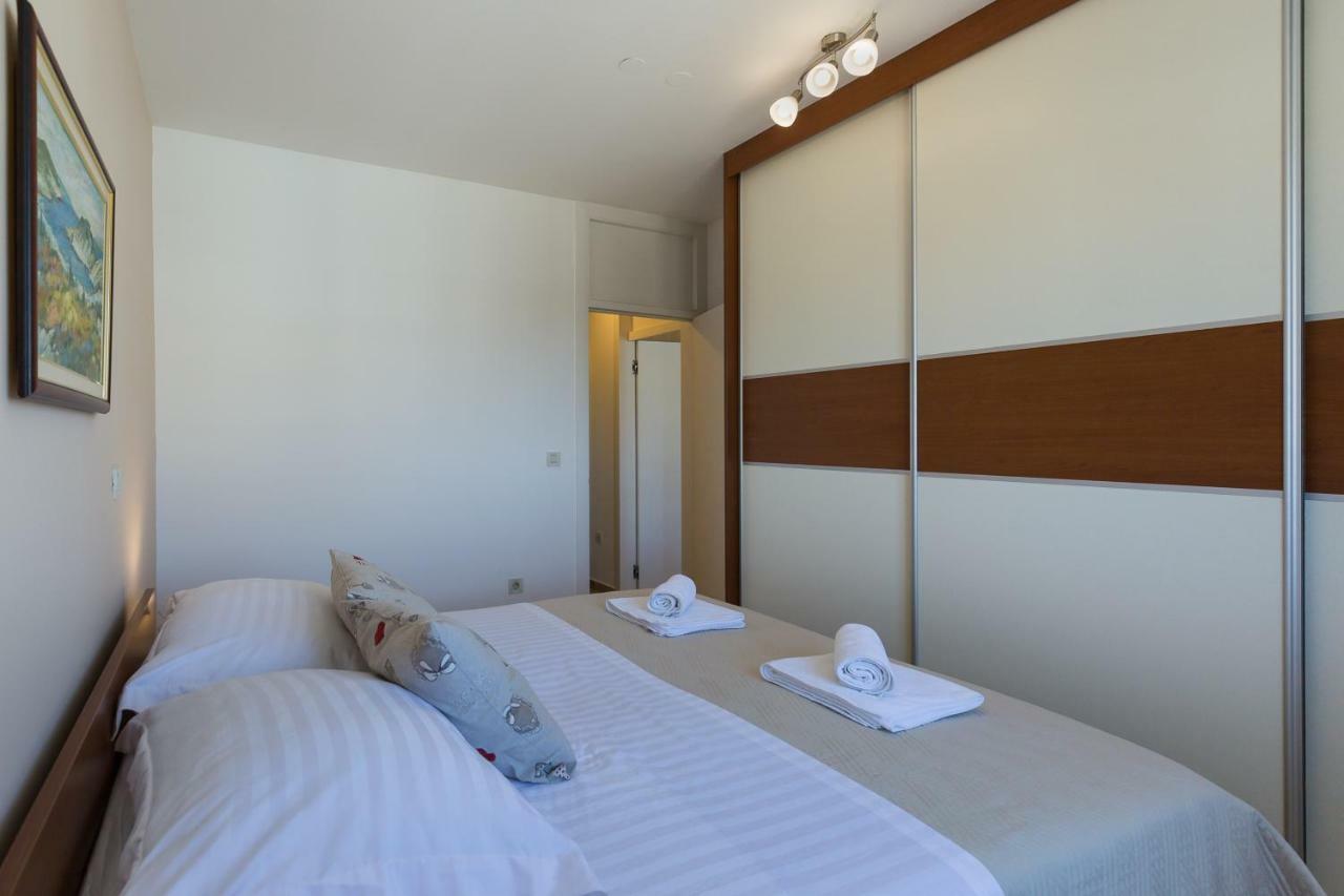 Apartment Pavic - Private Parking Zara Esterno foto